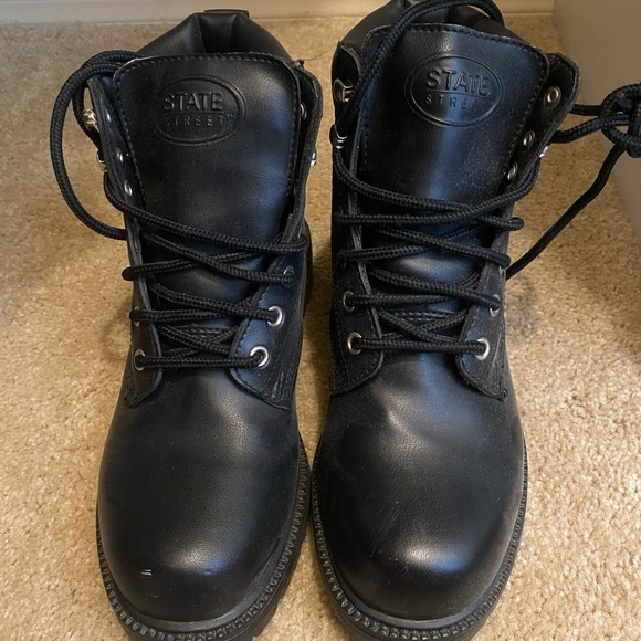 🎈SALE🎈Black boots - Picture 2 of 5